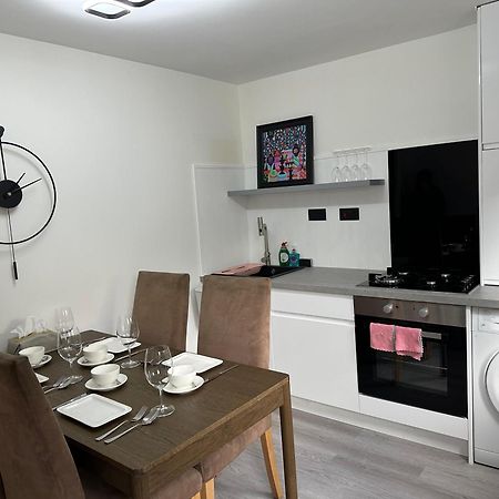 Cozy 2 Bedrooms With Private Parking Space And Garden Edinburgh Exterior photo